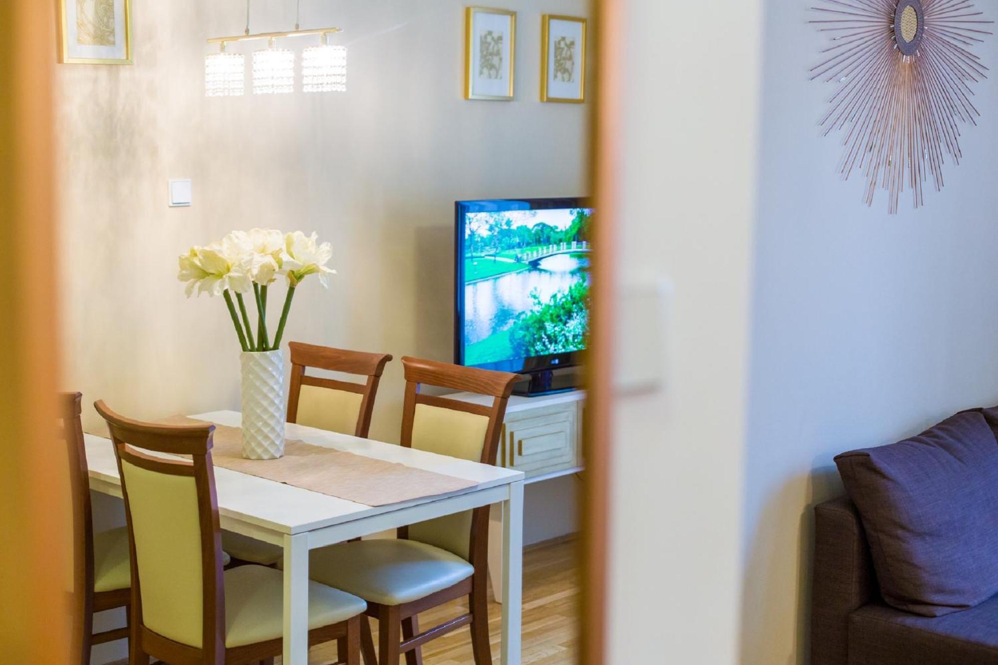 Colours Apartments Superior With Free Parking Будапеща Стая снимка